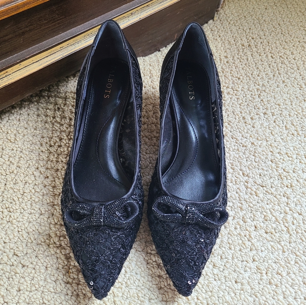 Tlabot Sylvie Kitten Bow Heel Pumps